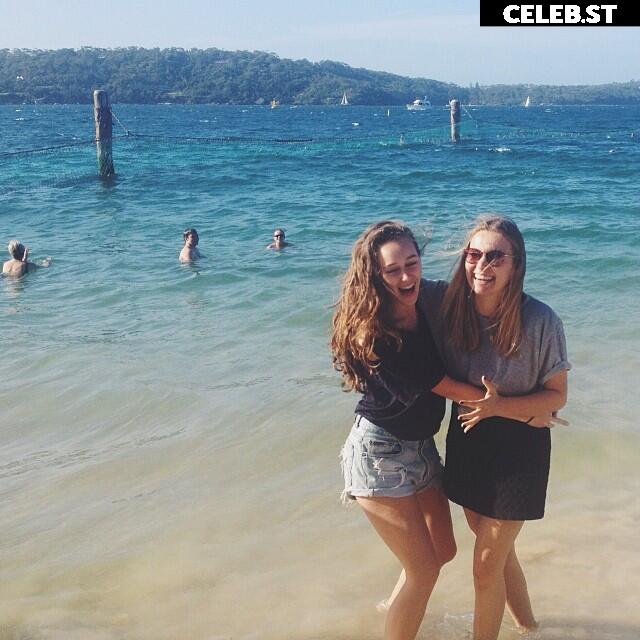 Alycia Debnam Carey Image 4381710