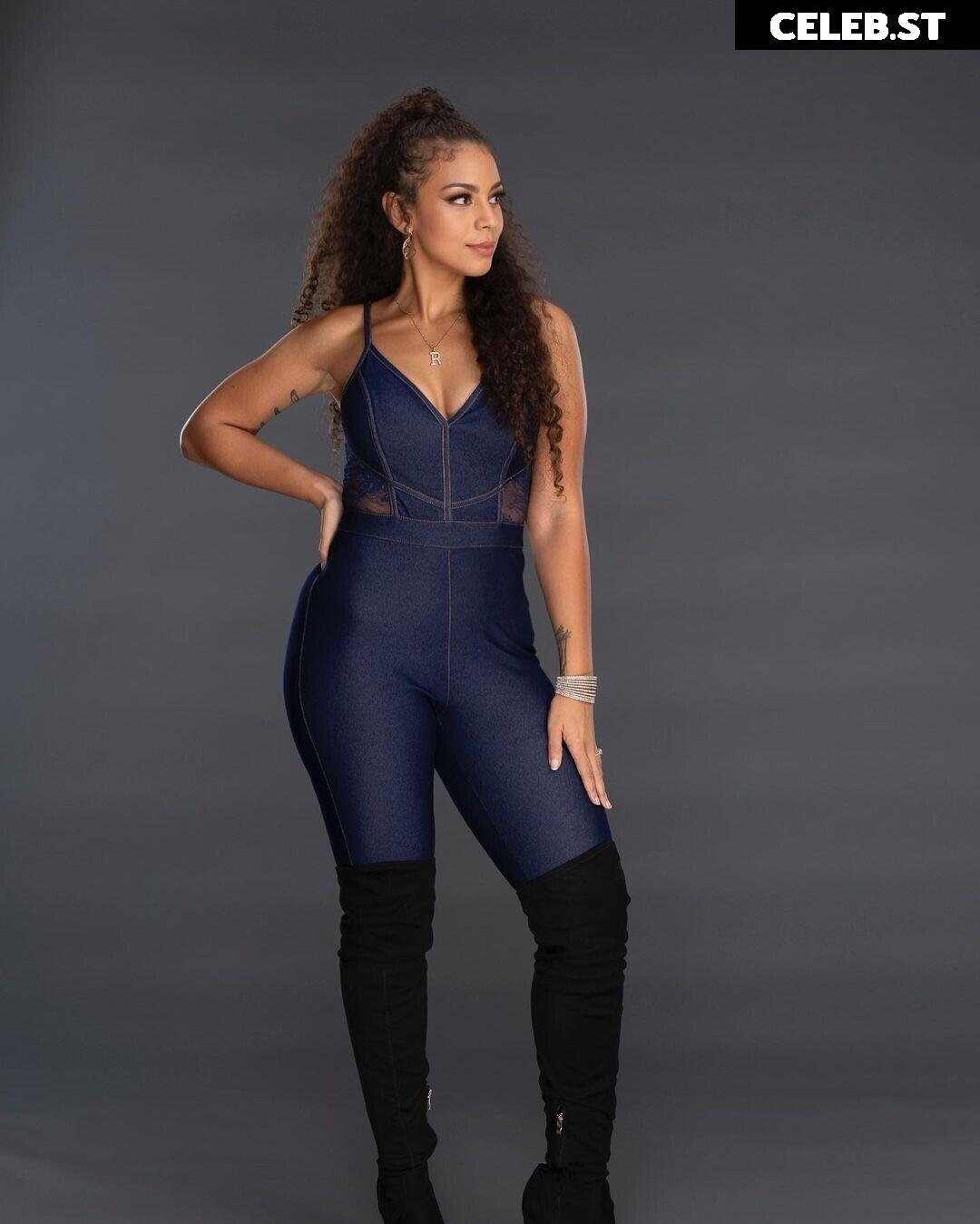 Samantha Irvin - WWE Image 4381689