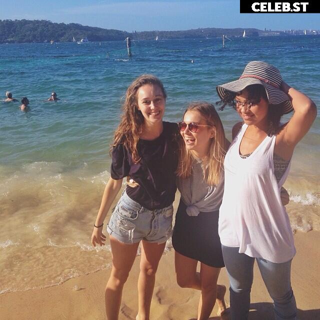 Alycia Debnam Carey Image 4381669