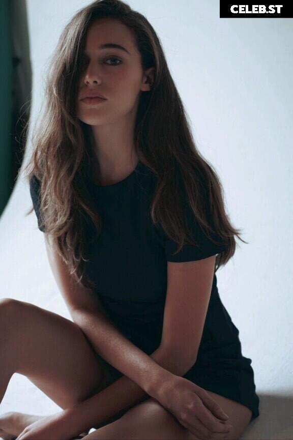 Alycia Debnam Carey Image 4381165