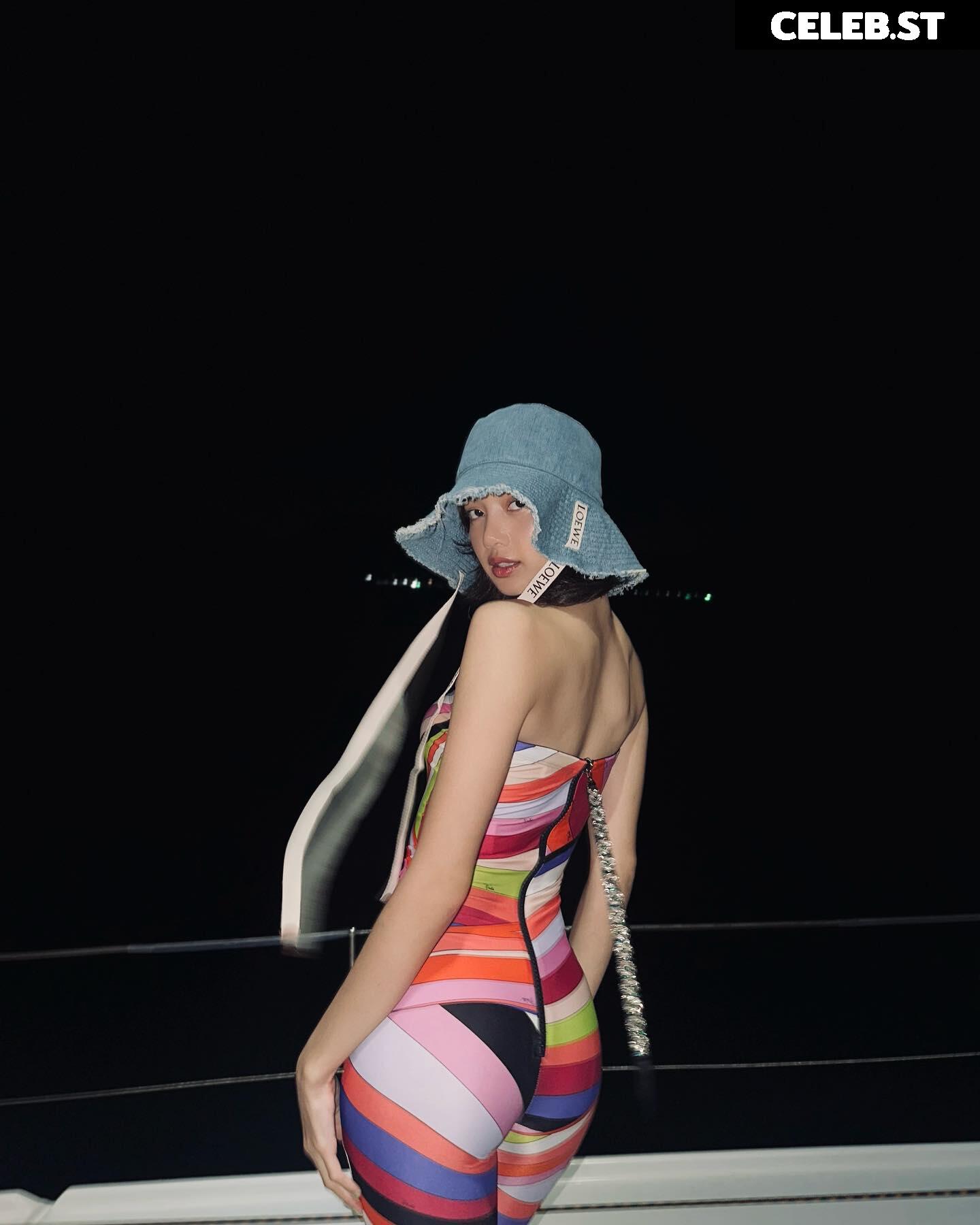 Lisa | BLΛƆKPIИK (Blackpink) Image 4382587