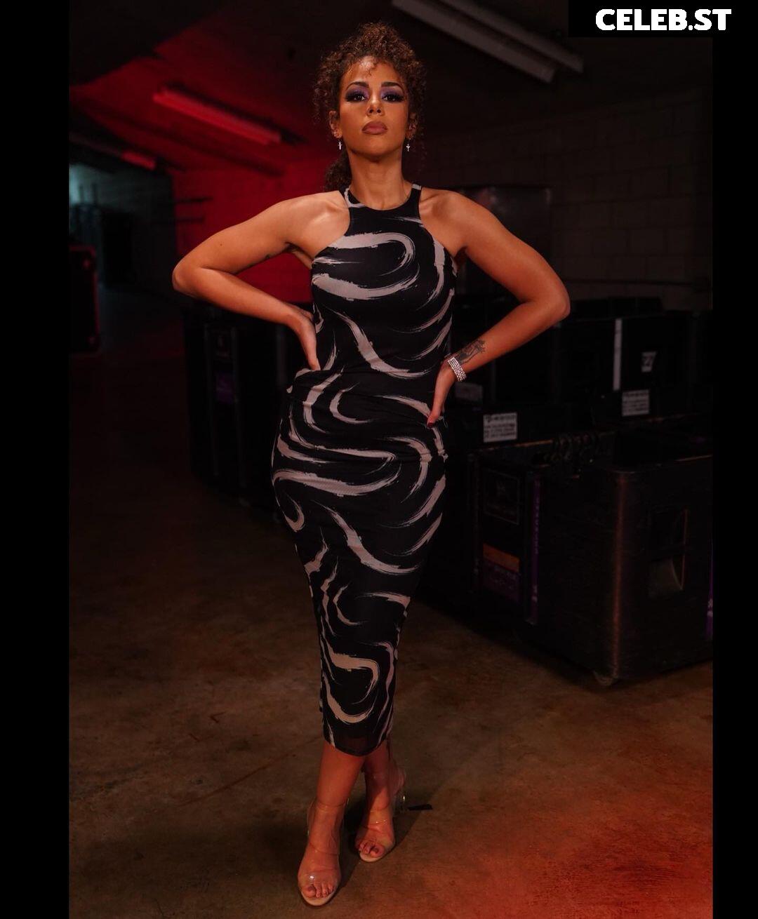 Samantha Irvin - WWE Image 4382541