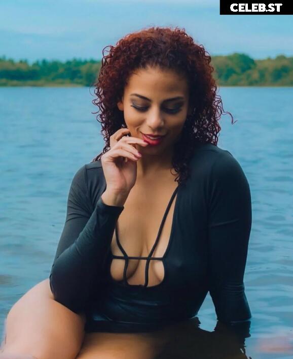 Samantha Irvin - WWE Image 4382776