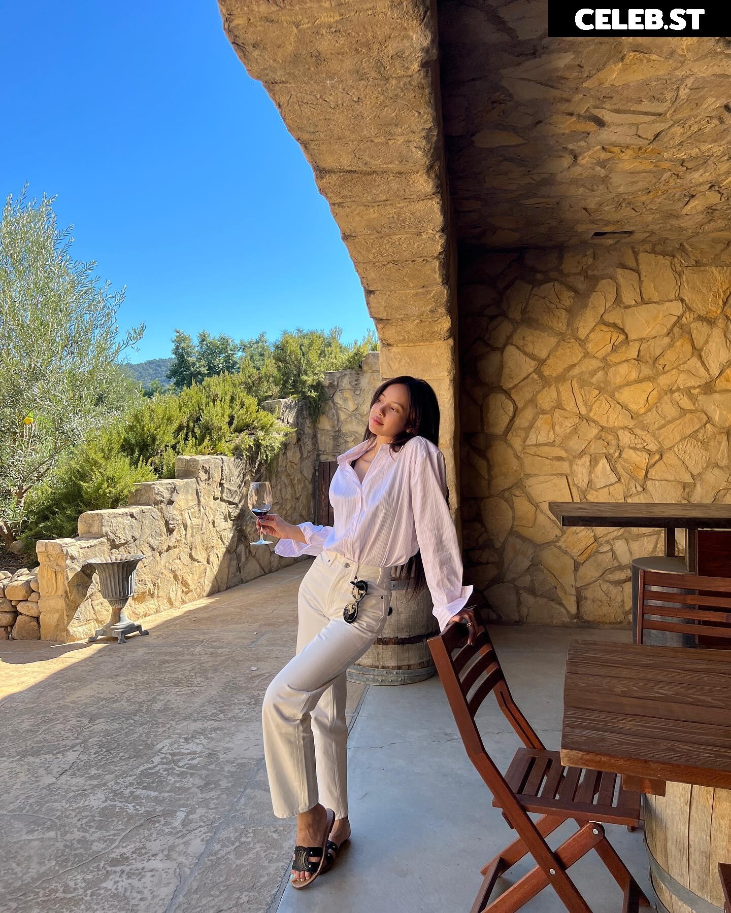 Lisa | BLΛƆKPIИK (Blackpink) Image 4382670