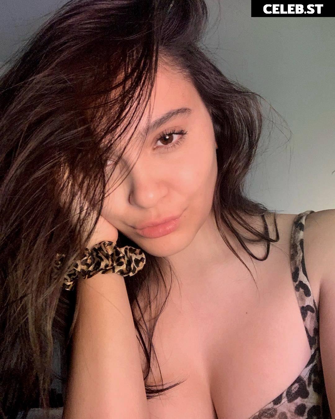 Stella Hudgens (Vanessa's Sister) Image 4382065