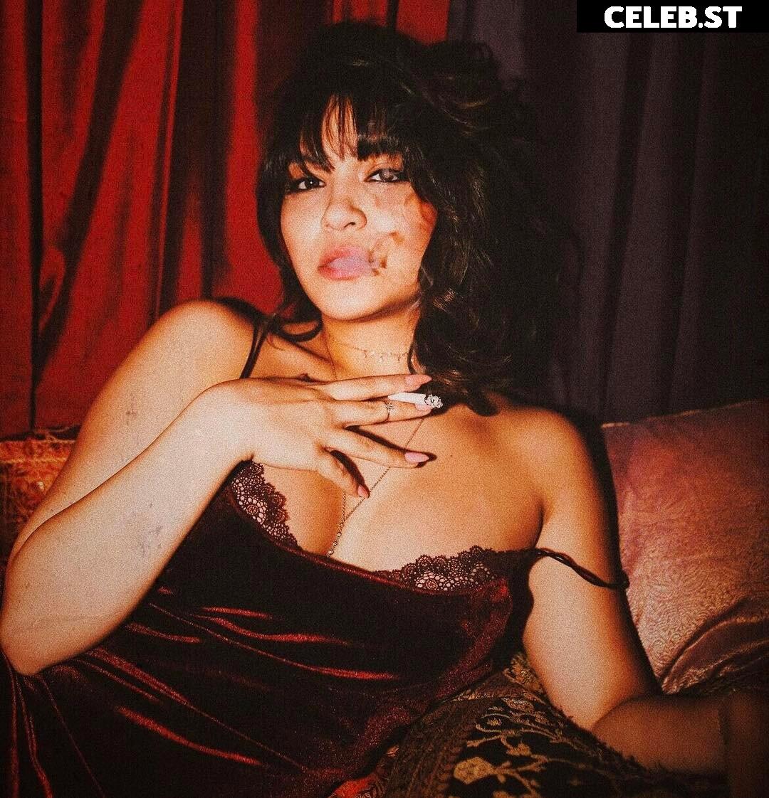 Stella Hudgens (Vanessa's Sister) Image 4382359
