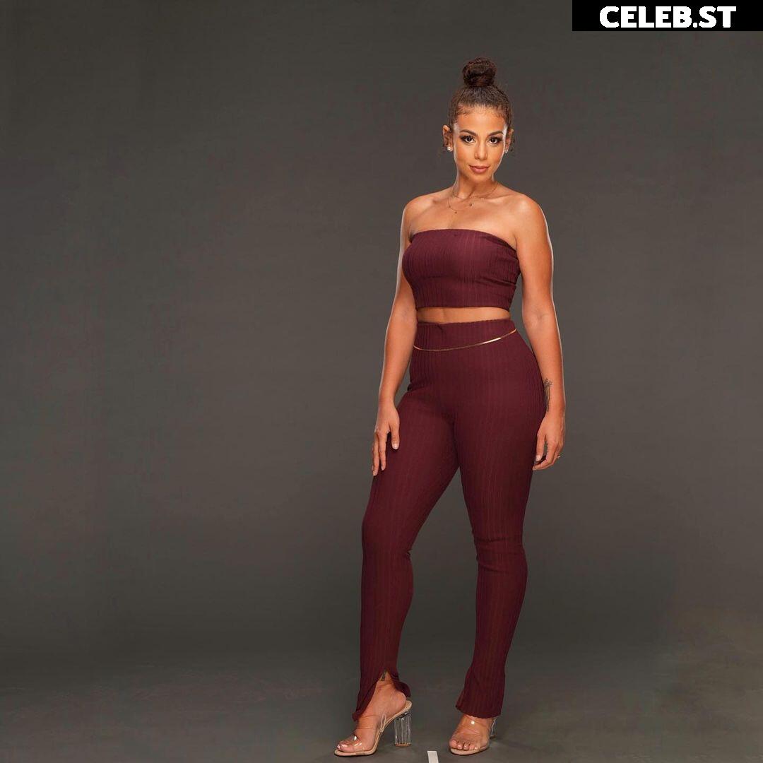 Samantha Irvin - WWE Image 4382252
