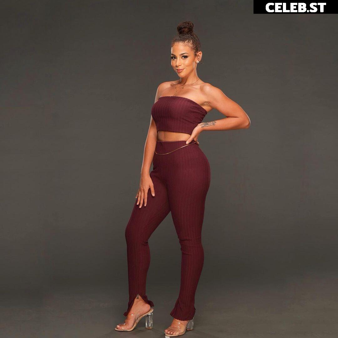 Samantha Irvin - WWE Image 4382245