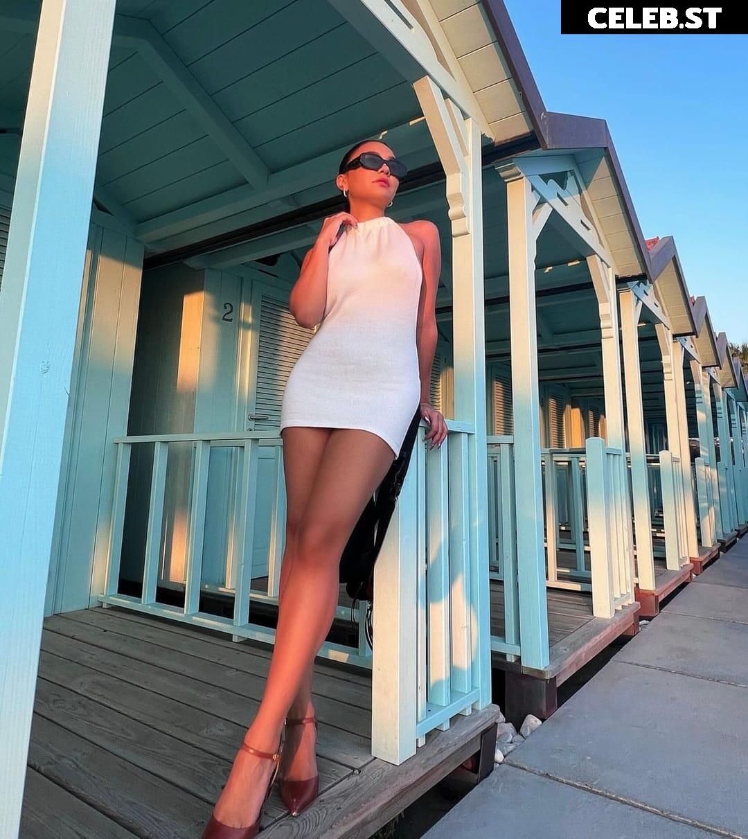 Stella Hudgens (Vanessa's Sister) Image 4382997