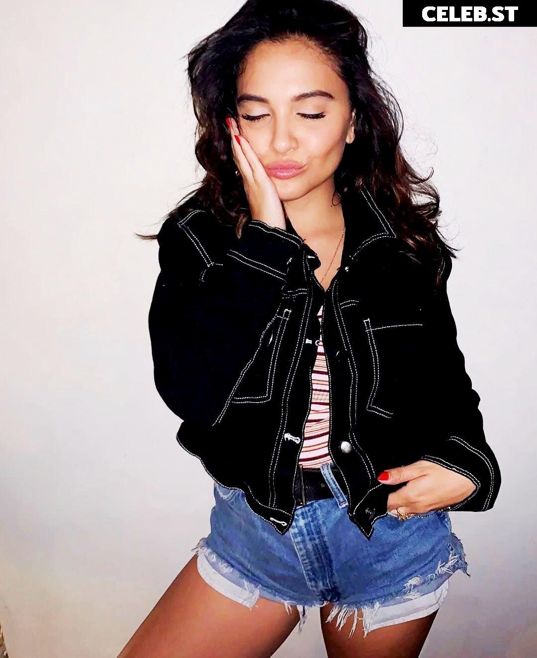 Stella Hudgens (Vanessa's Sister) Image 4383816