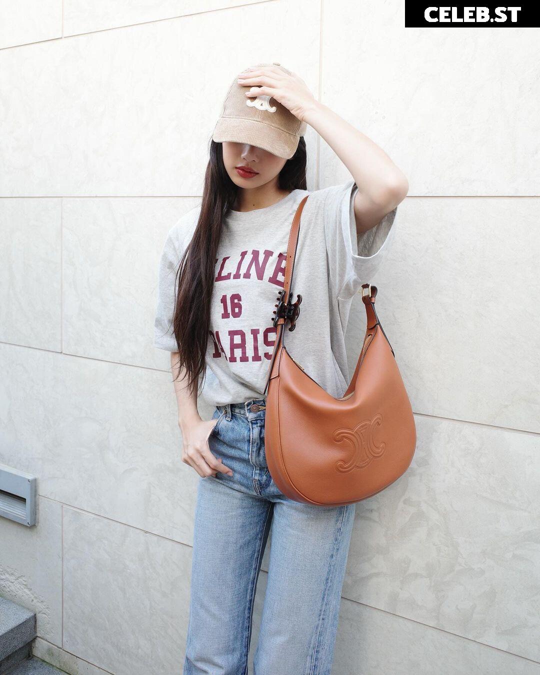Lisa | BLΛƆKPIИK (Blackpink) Image 4383558