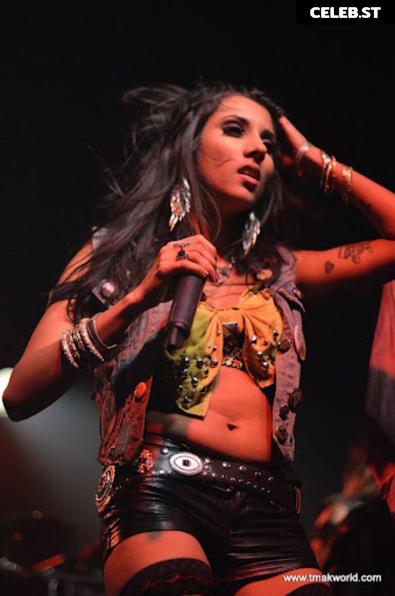 Women of Metal Image 4383285