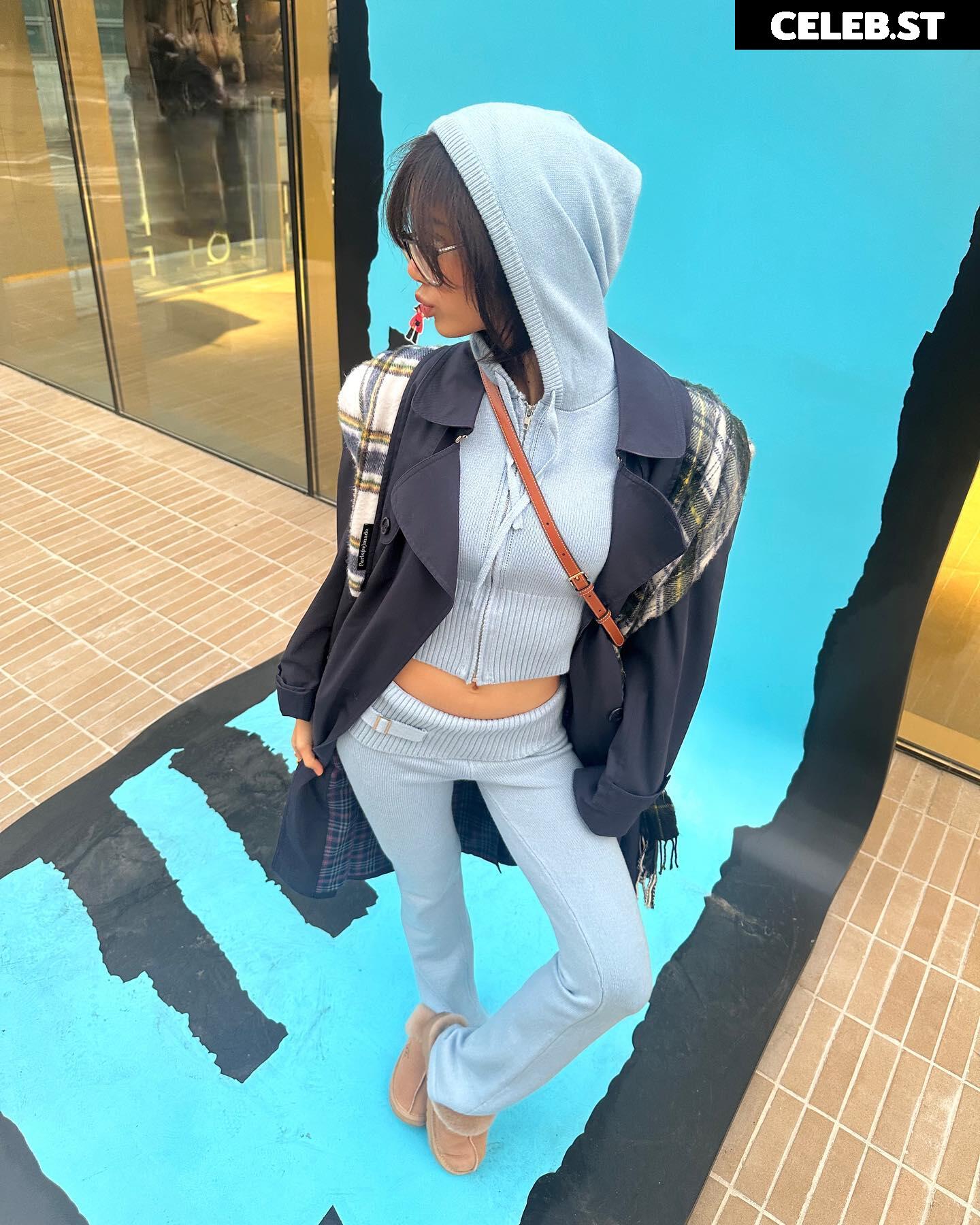 Lisa | BLΛƆKPIИK (Blackpink) Image 4383245