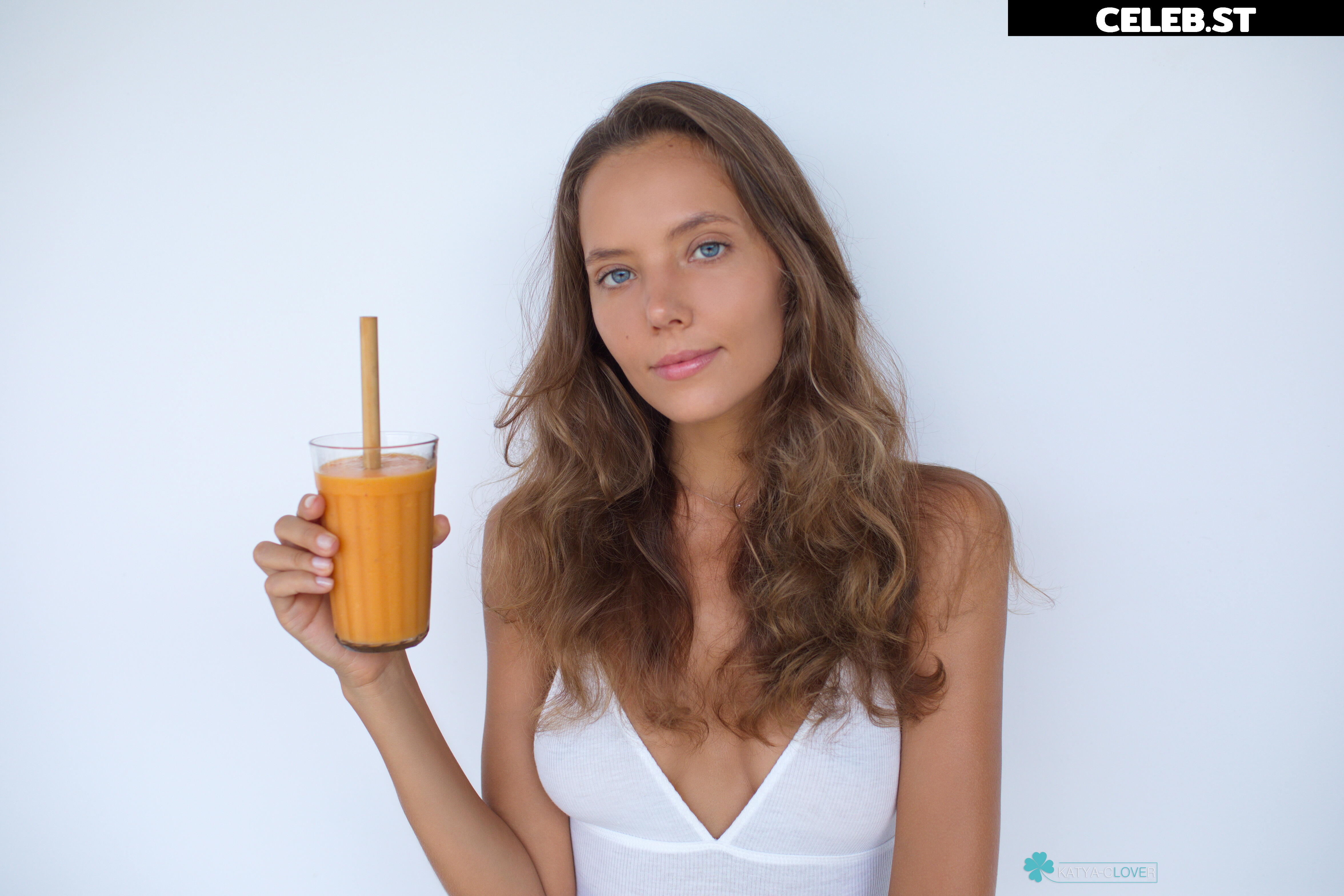 Katya Clover Image 4380761