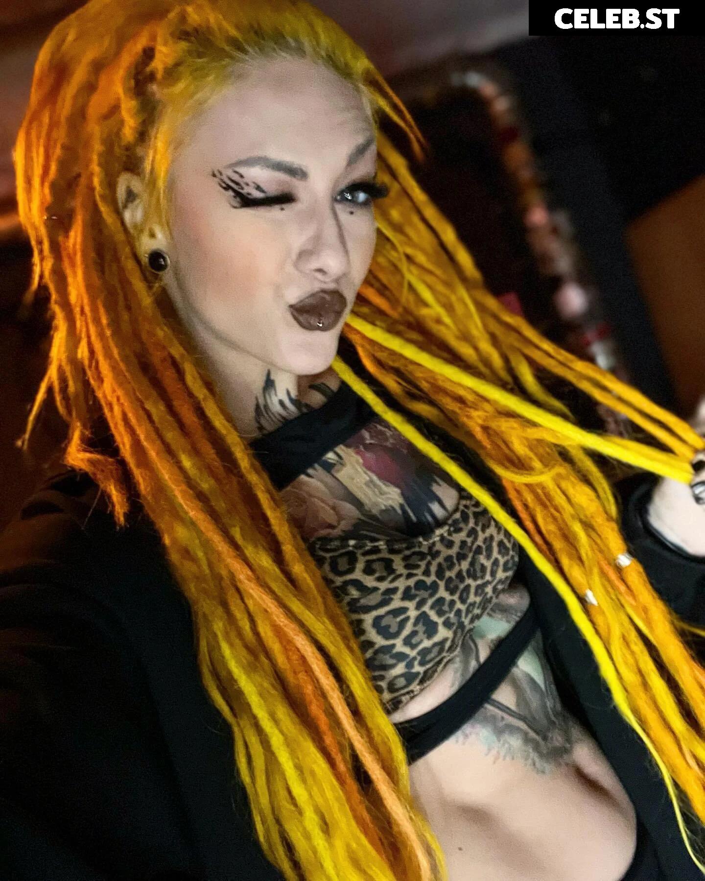 Women of Metal Image 4380659