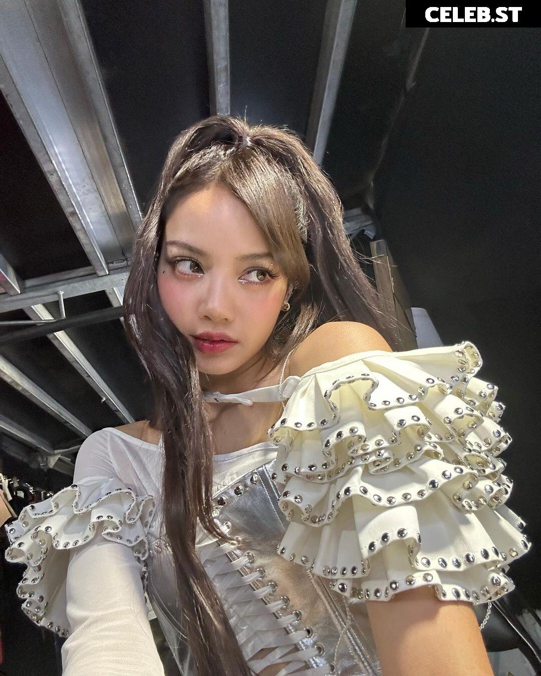 Lisa | BLΛƆKPIИK (Blackpink) Image 4380631