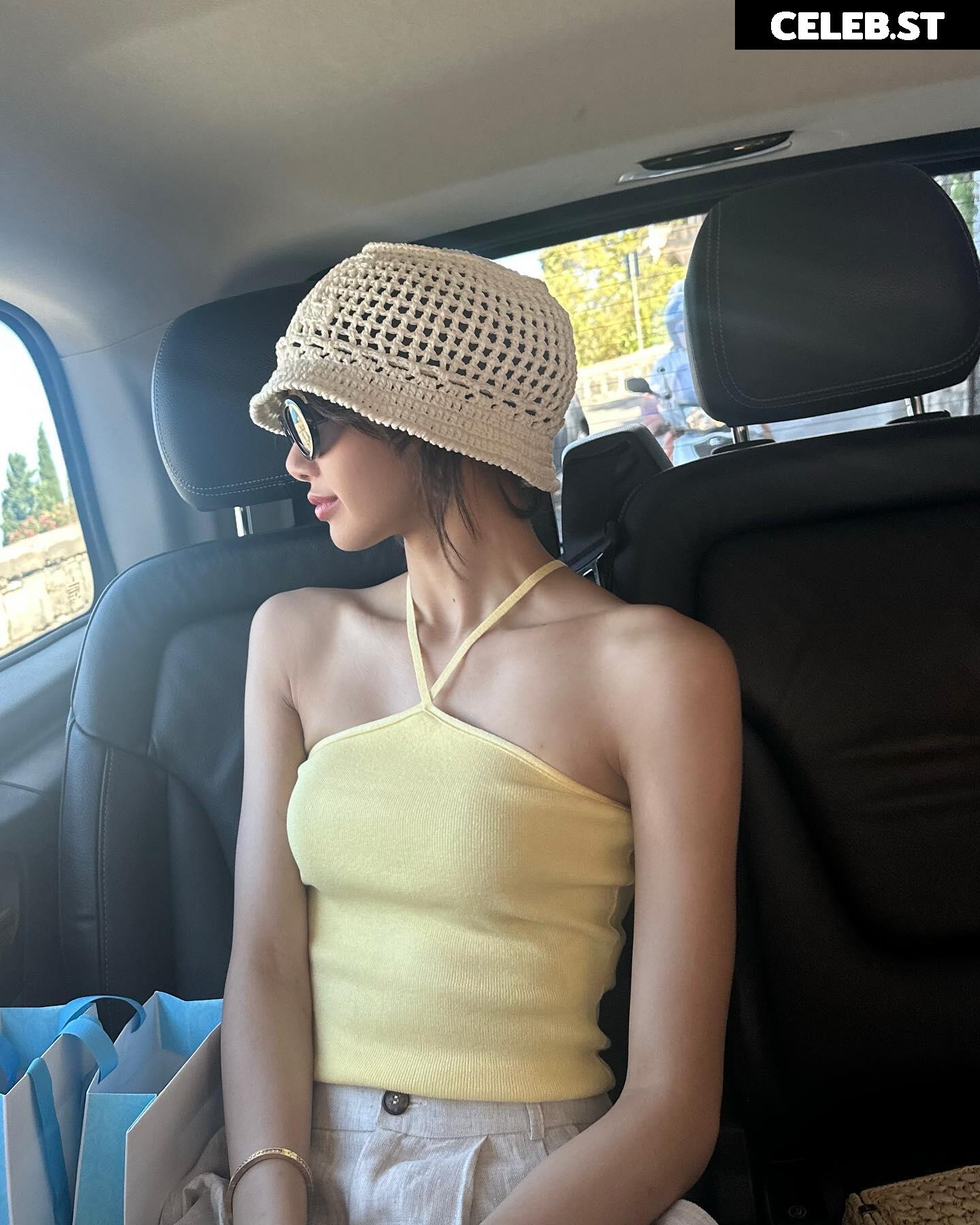 Lisa | BLΛƆKPIИK (Blackpink) Image 4380086