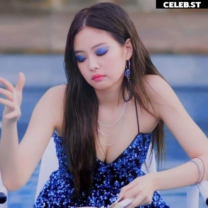 Jennie | BLΛƆKPIИK (Blackpink) Image 4380006