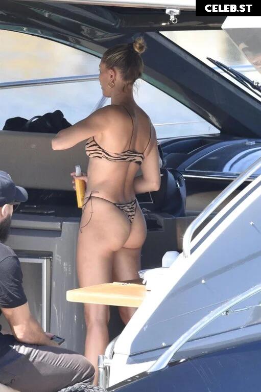Hailey Baldwin Bieber Image 4380219