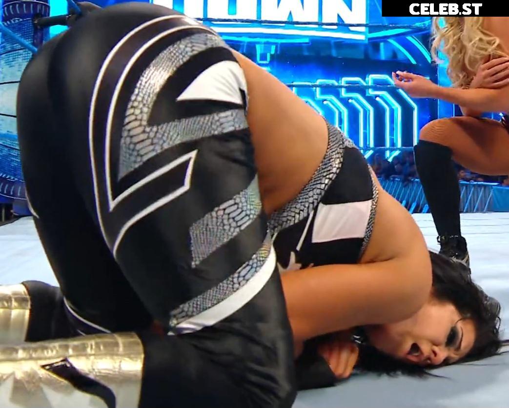 WWE Bayley / Davina Rose / Pamela Rose Martinez Image 4389034