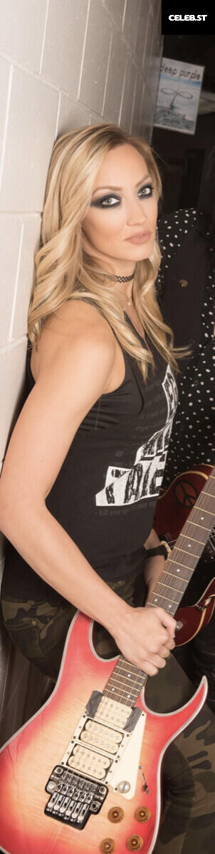 Women of Metal Image 4389959