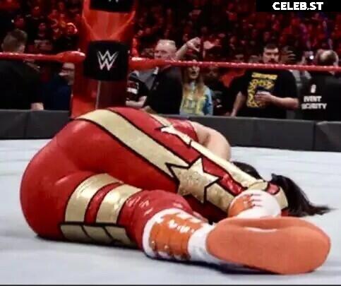 WWE Bayley / Davina Rose / Pamela Rose Martinez Image 4389969