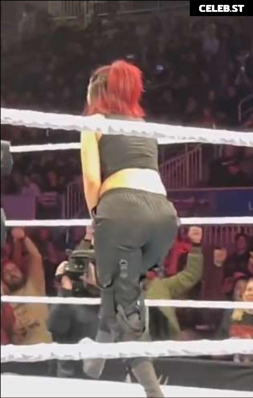 WWE Bayley / Davina Rose / Pamela Rose Martinez Image 4388890