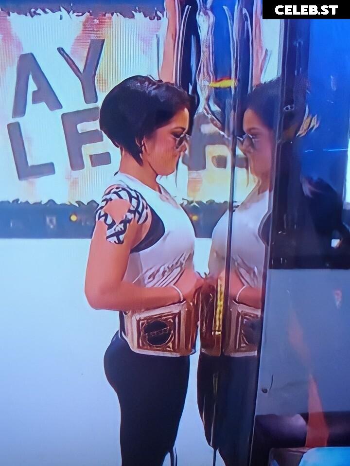 WWE Bayley / Davina Rose / Pamela Rose Martinez Image 4388883