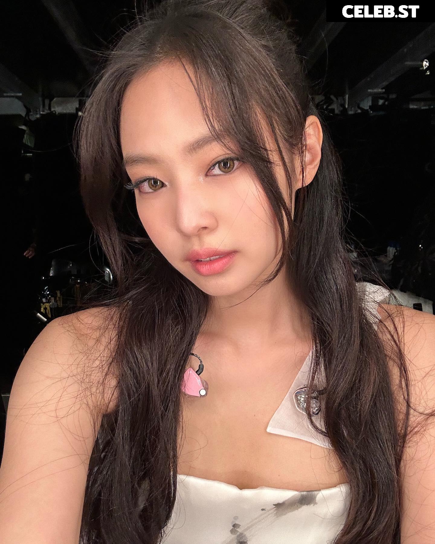 Jennie | BLΛƆKPIИK (Blackpink) Image 4388591