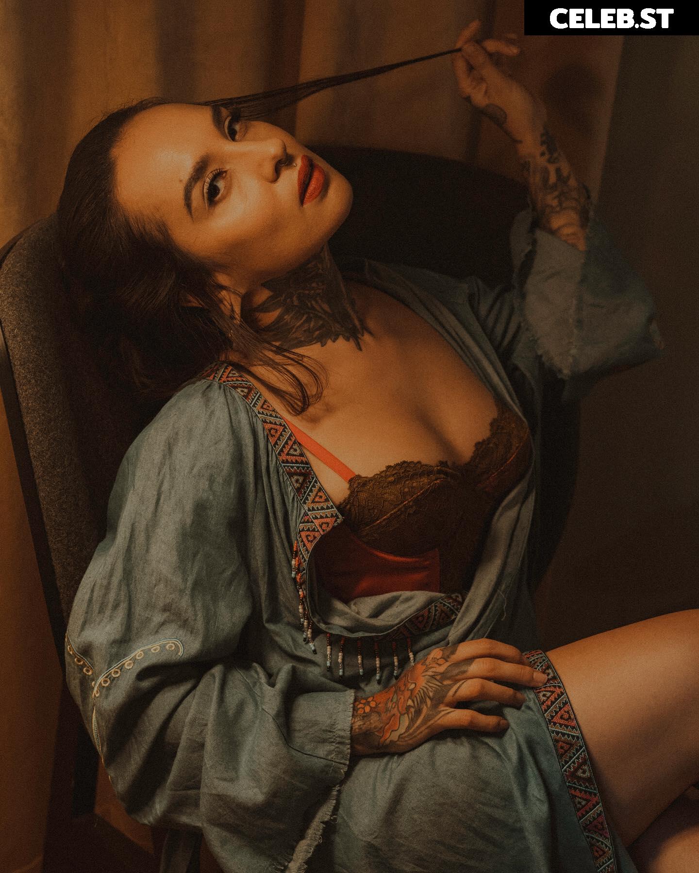 Women of Metal Image 4388548