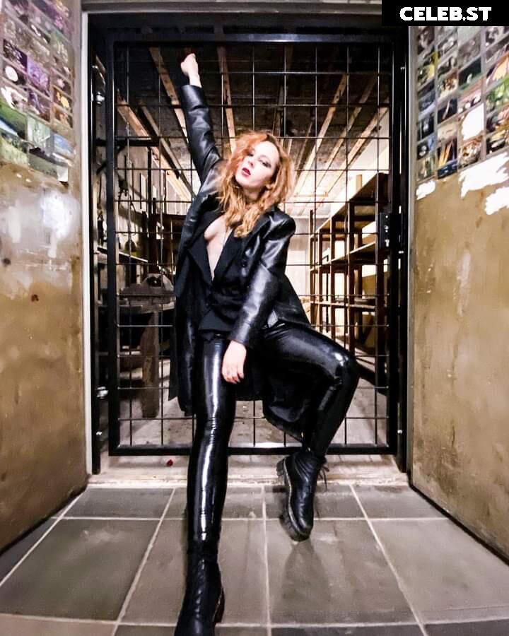 Women of Metal Image 4388455