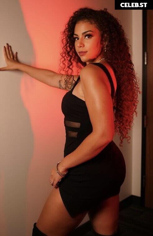 Samantha Irvin - WWE Image 4388773