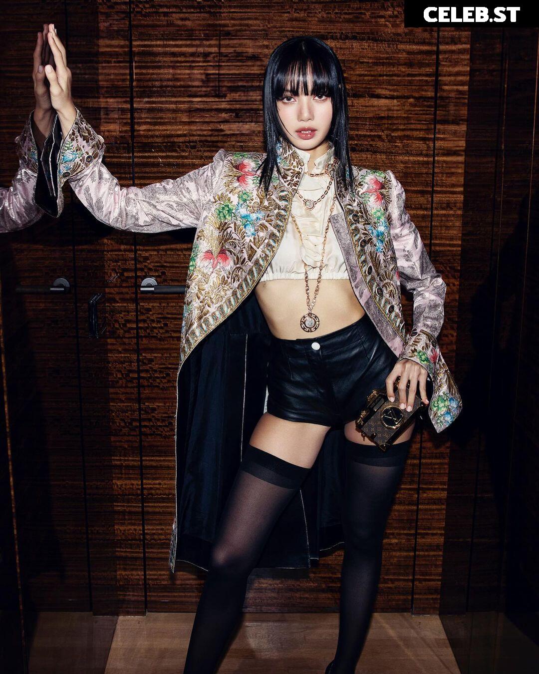 Lisa | BLΛƆKPIИK (Blackpink) Image 4388358