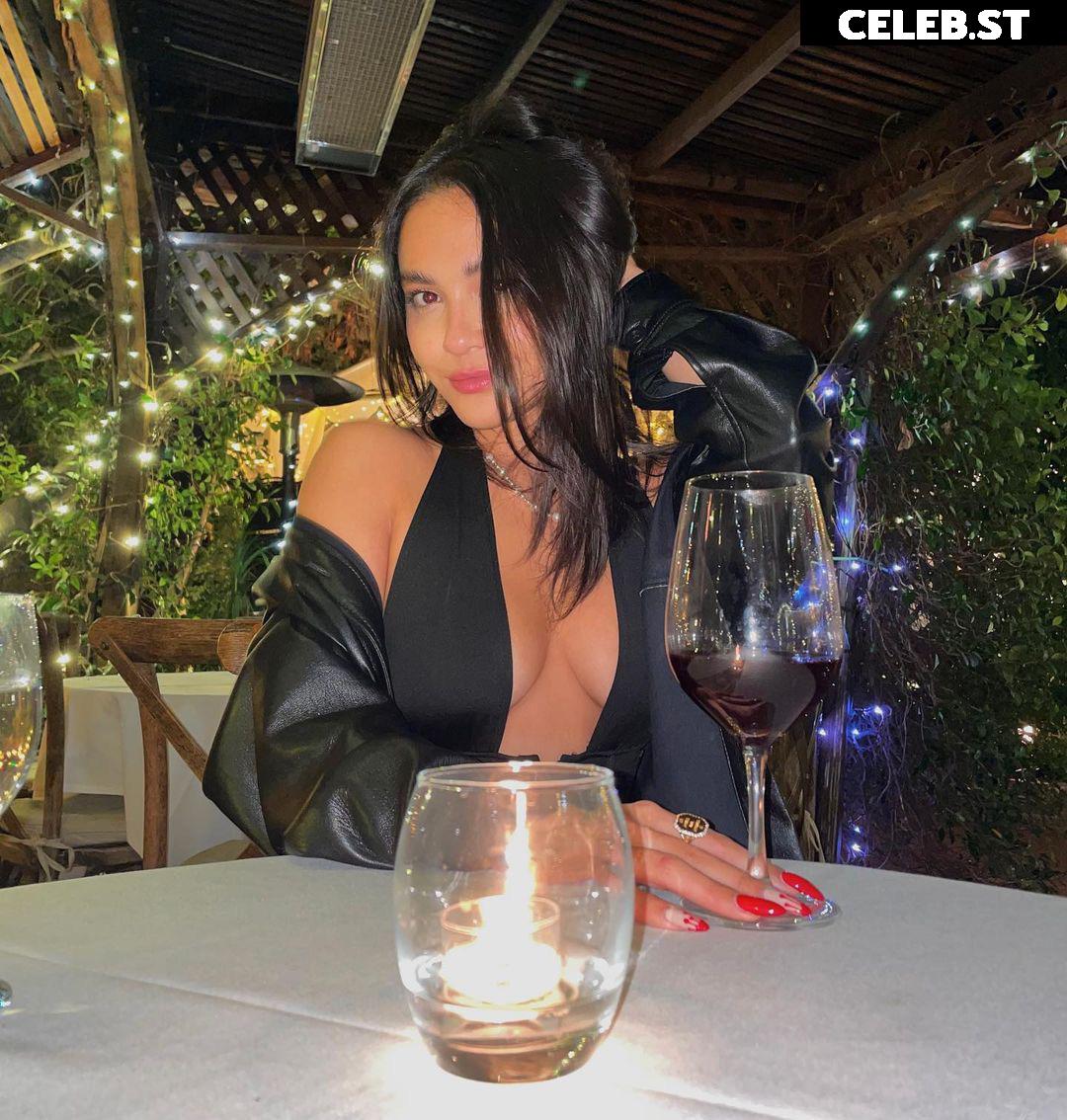 Stella Hudgens (Vanessa's Sister) Image 4375550