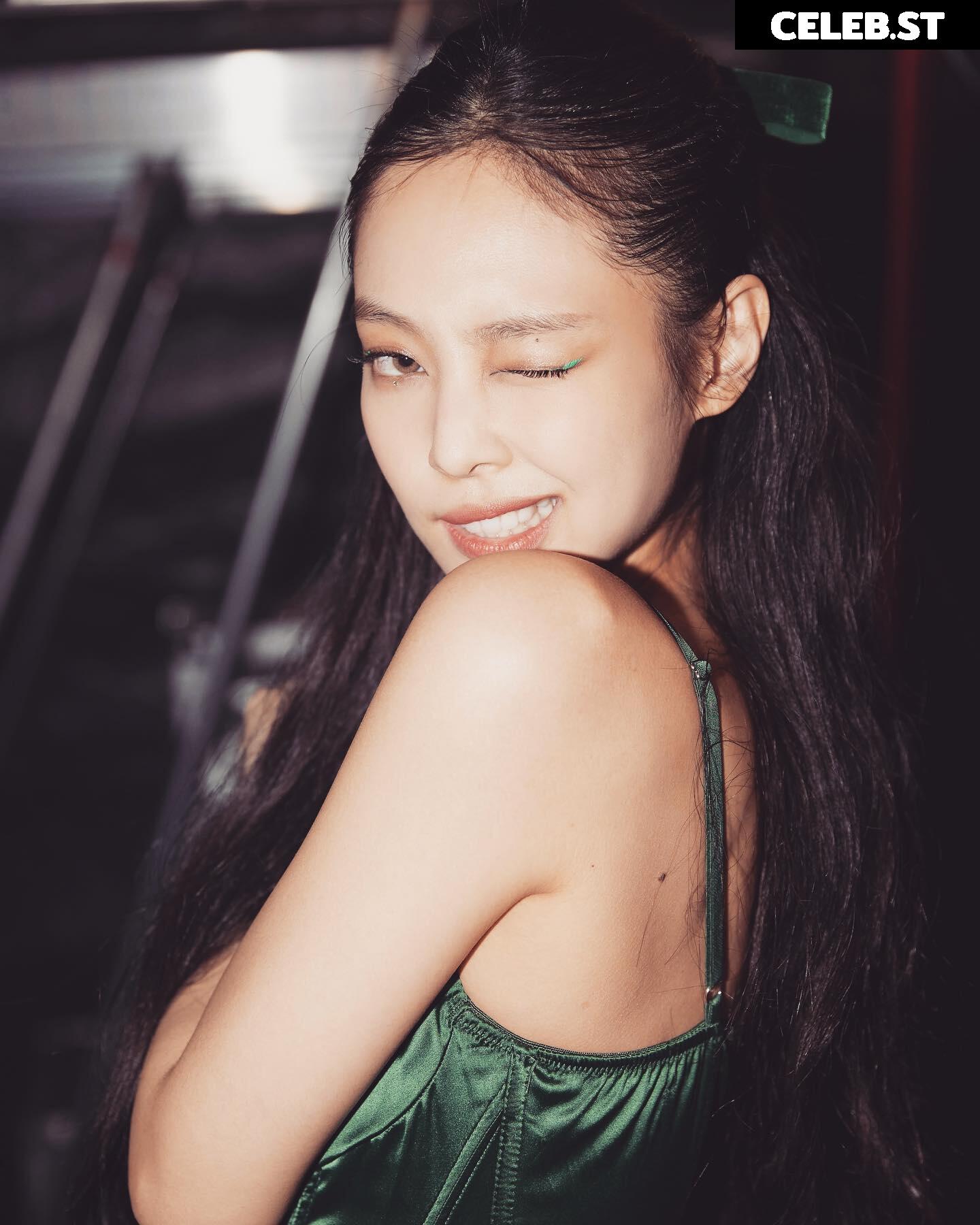 Jennie | BLΛƆKPIИK (Blackpink) Image 4375469