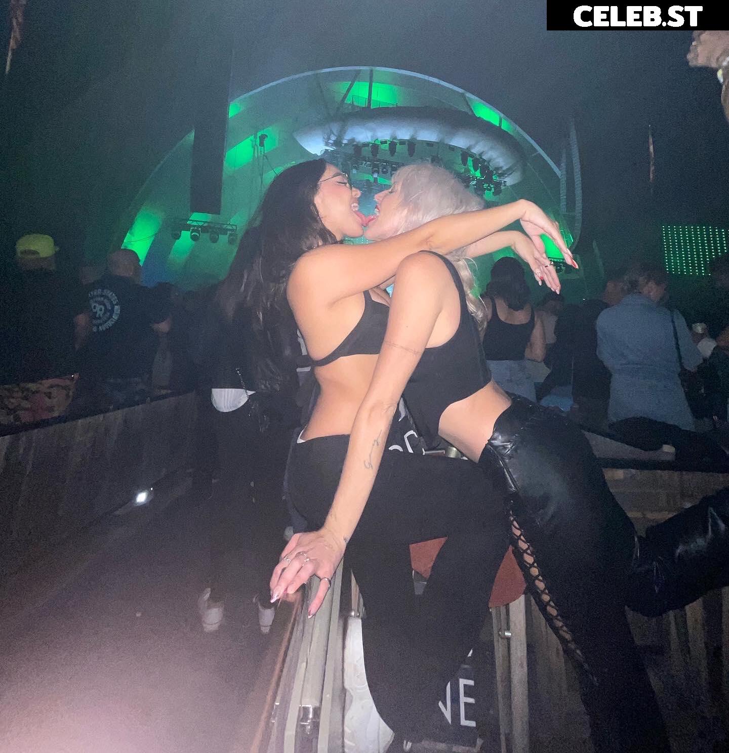 Stella Hudgens (Vanessa's Sister) Image 4375663