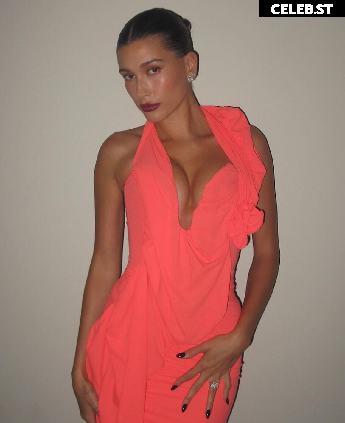 Hailey Baldwin Bieber Image 4376874
