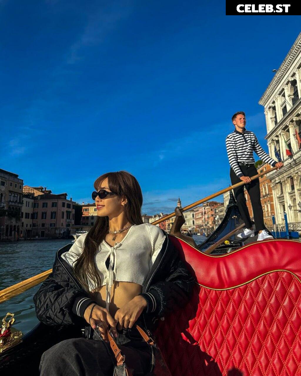 Lisa | BLΛƆKPIИK (Blackpink) Image 4377008