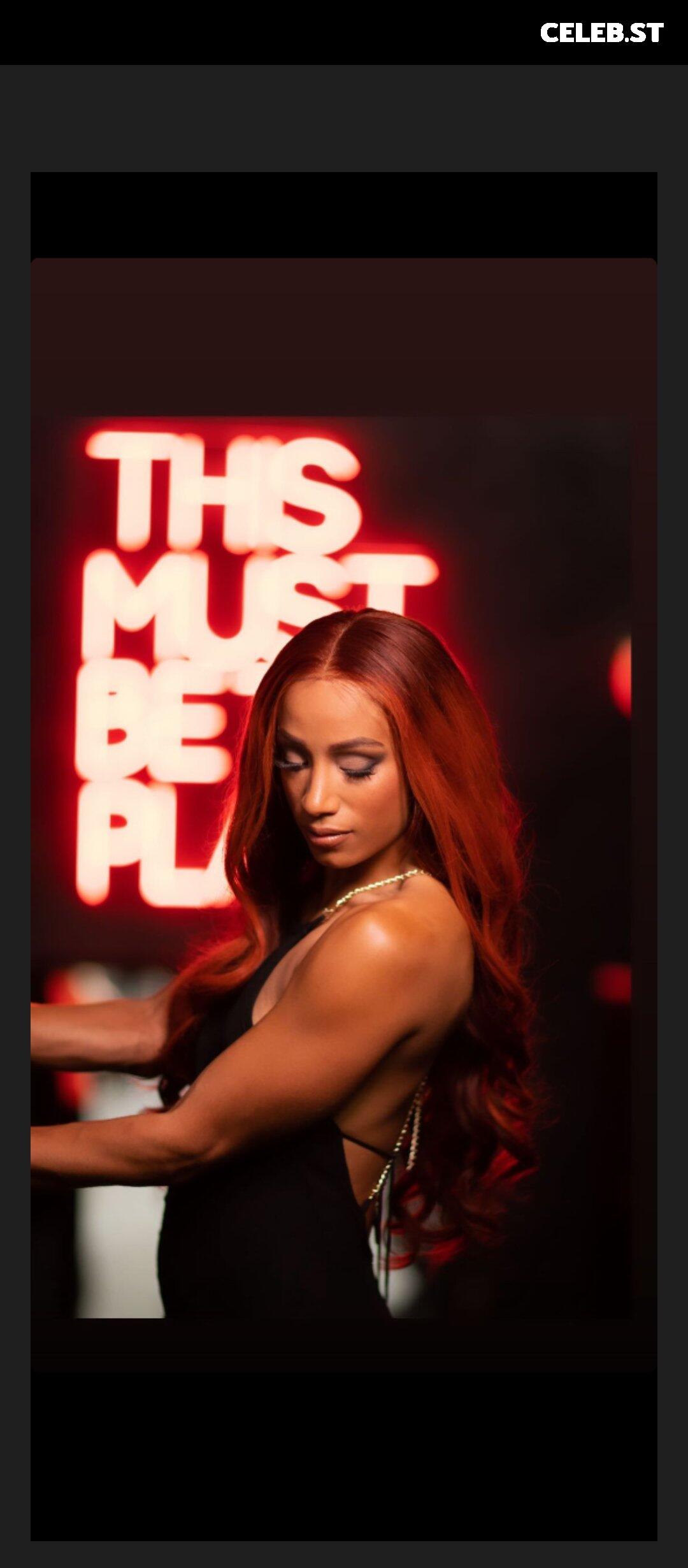 WWE Sasha Banks | Mercedes Moné Image 4374494