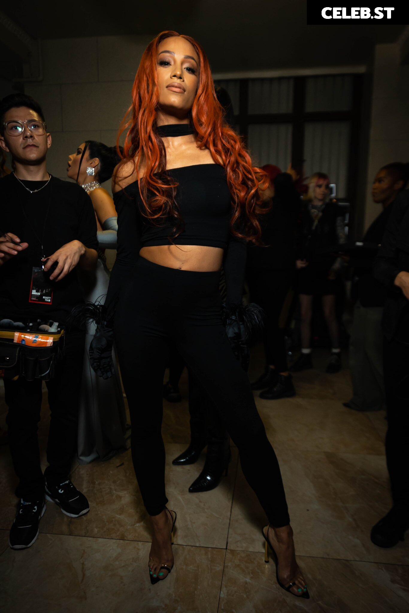 WWE Sasha Banks | Mercedes Moné Image 4374639