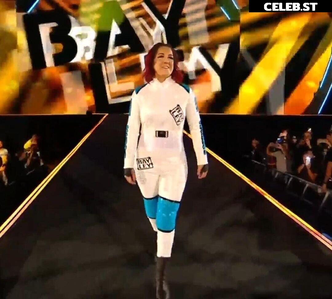 WWE Bayley / Davina Rose / Pamela Rose Martinez Image 4374238