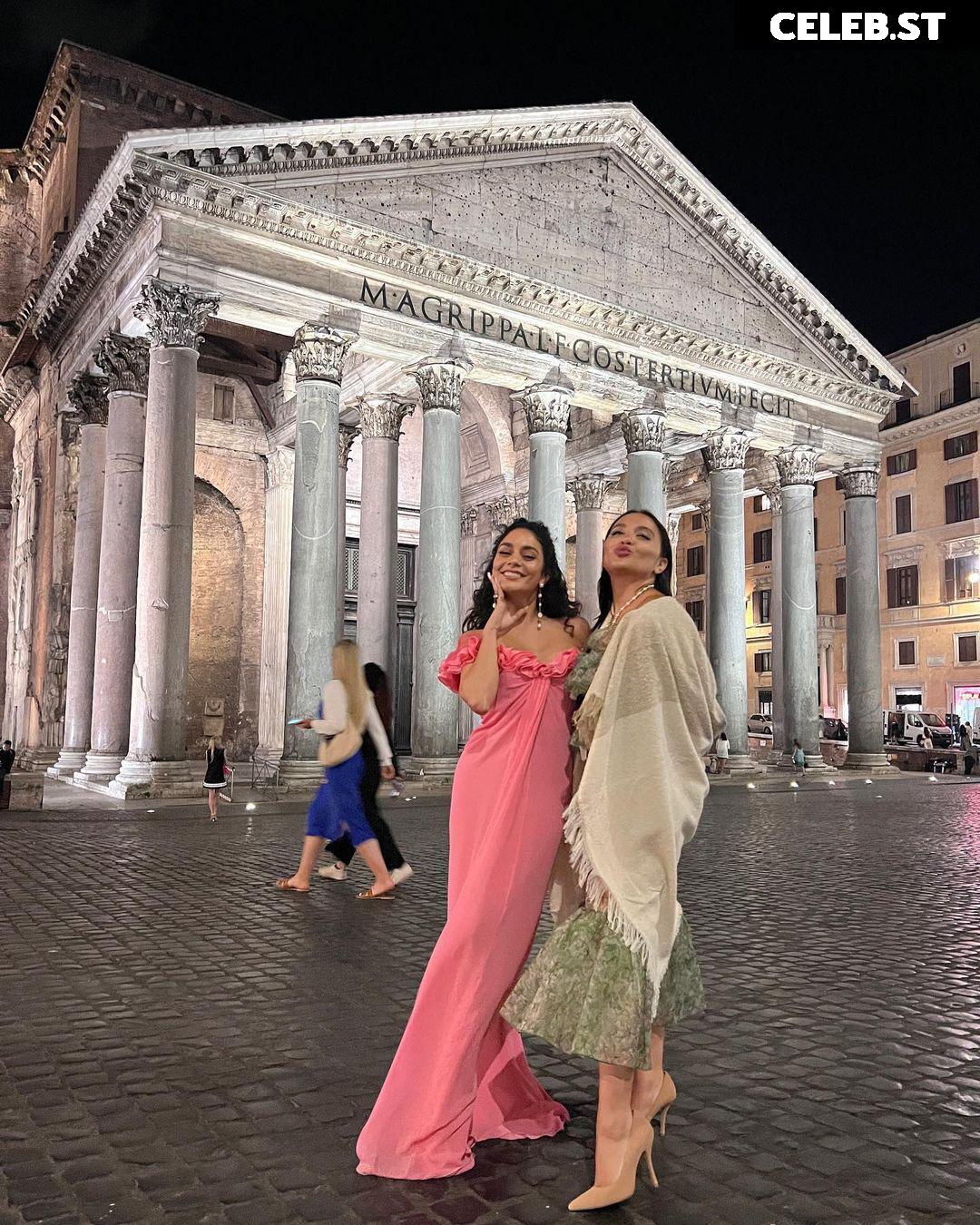 Stella Hudgens (Vanessa's Sister) Image 4371471