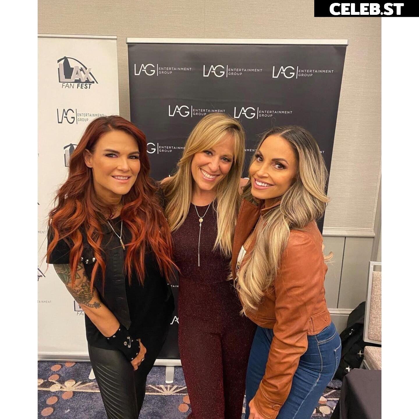 WWE Trish Stratus Image 4371720