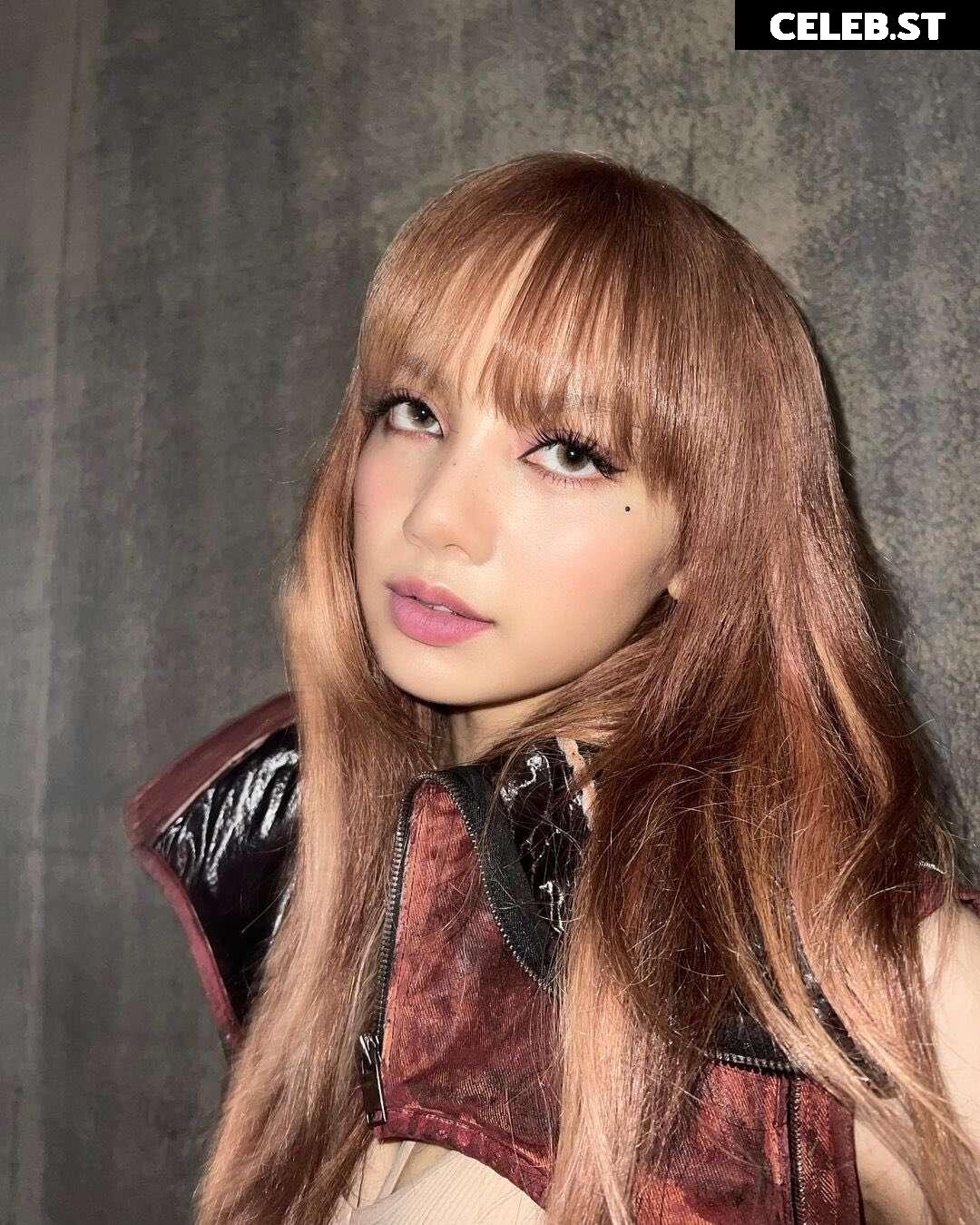 Lisa | BLΛƆKPIИK (Blackpink) Image 4371087