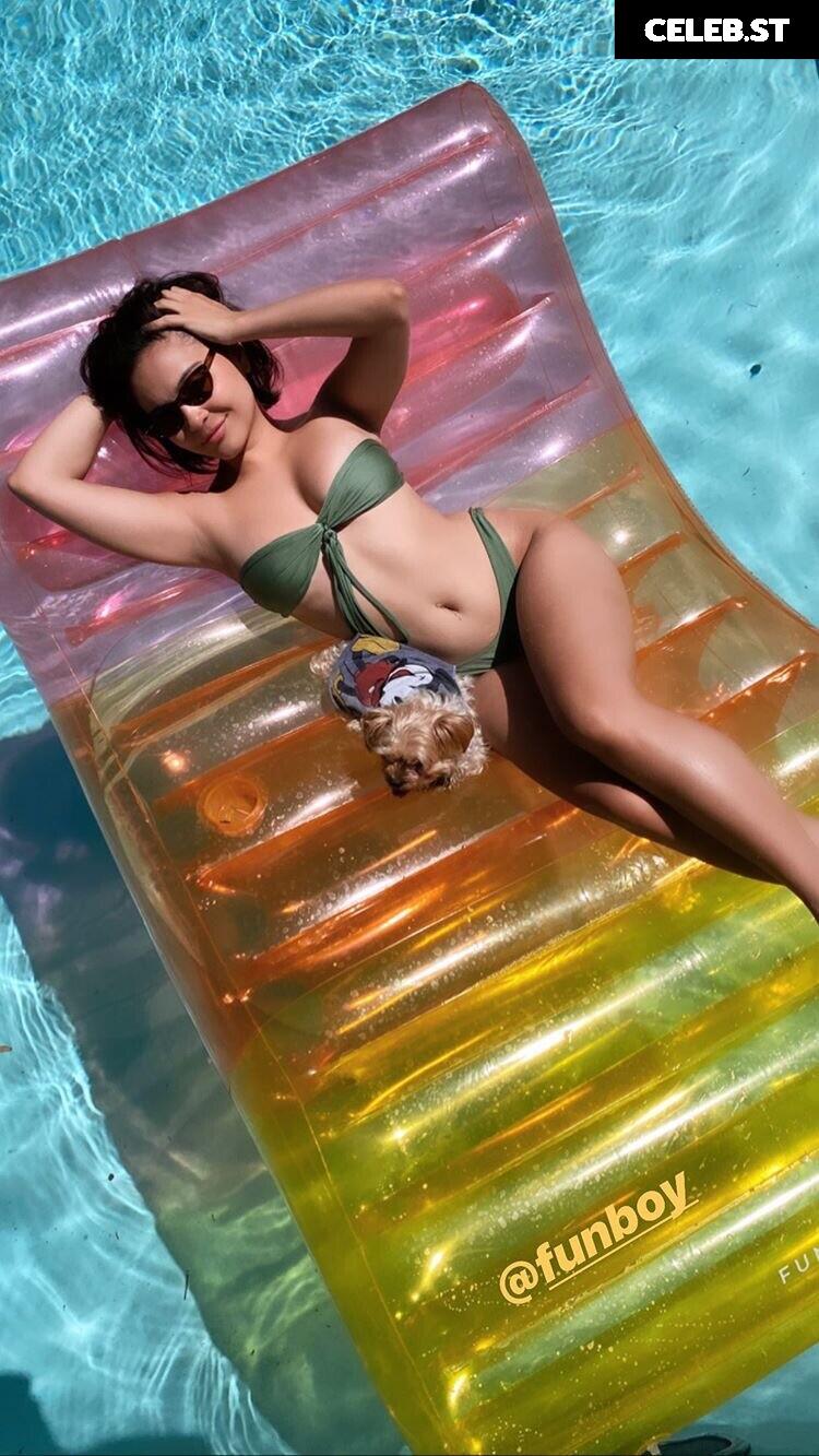 Stella Hudgens (Vanessa's Sister) Image 4371065