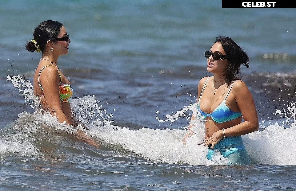 Stella Hudgens (Vanessa's Sister) Image 4372853