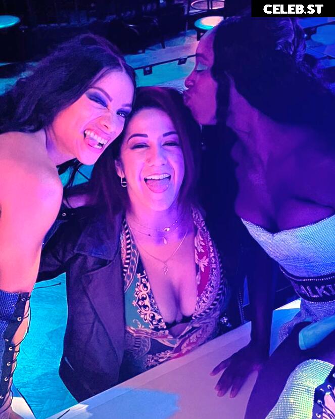 WWE Bayley / Davina Rose / Pamela Rose Martinez Image 4372541