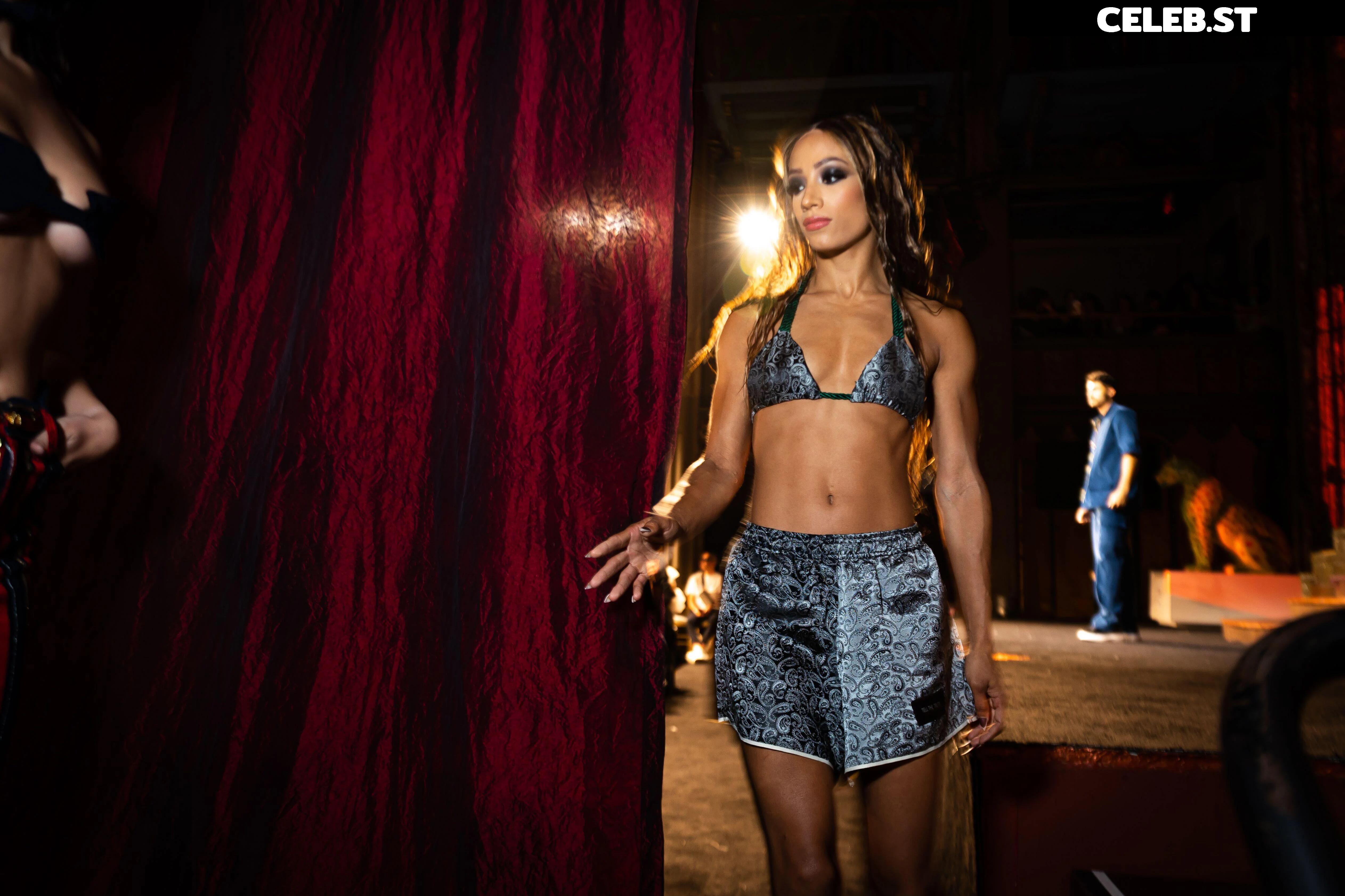 WWE Sasha Banks | Mercedes Moné Image 4372456