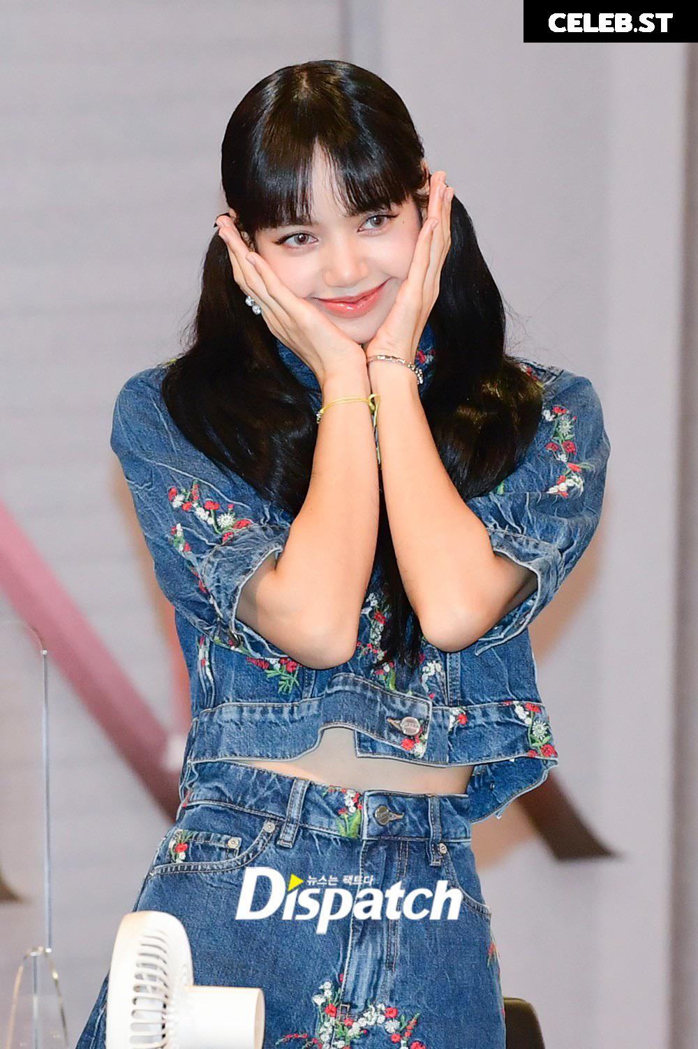 Lisa | BLΛƆKPIИK (Blackpink) Image 4372037