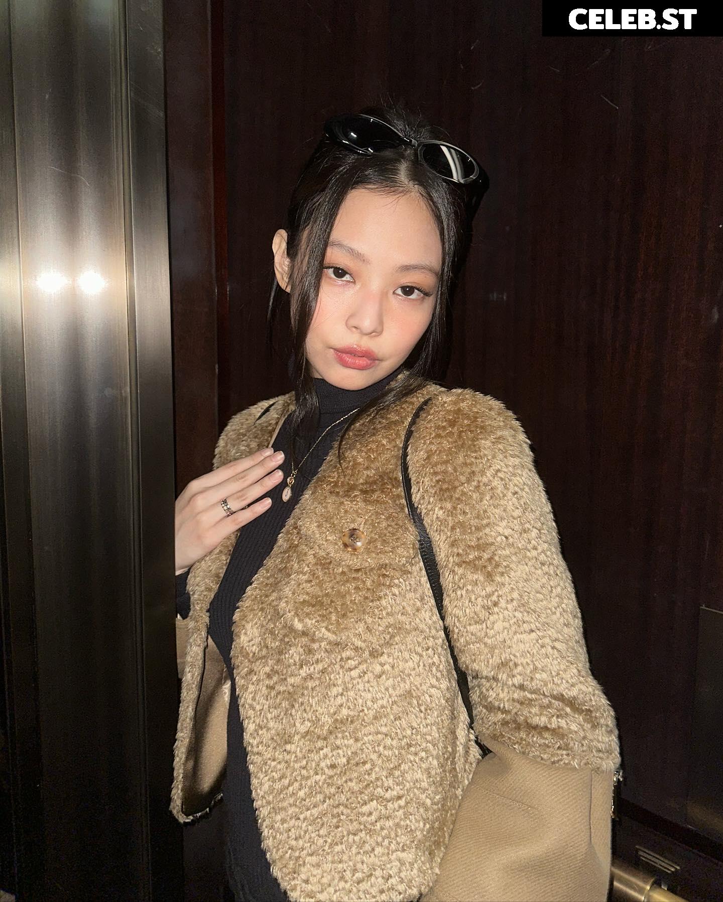 Jennie | BLΛƆKPIИK (Blackpink) Image 4372368